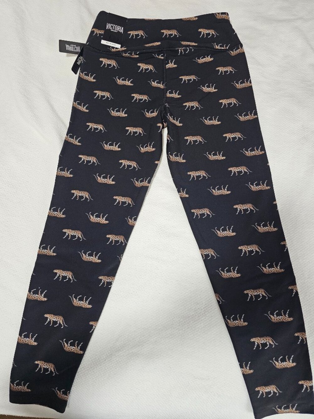 Victoria Secret Sport Womens  Leggings Black with Cheetah print - Picture 7 of 8